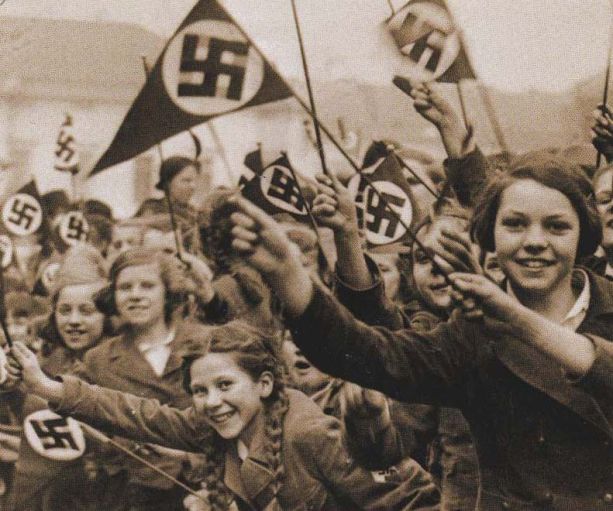 Nazi Girls